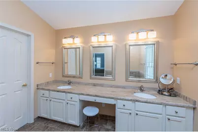 19475 Cavendish Court, North Royalton, OH 44133 - Photo 28