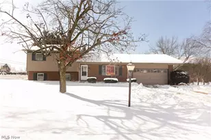 700 Denshire Dr NW, Canal Fulton, OH 44614 - Photo 2