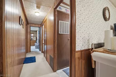 261 Chelsea Drive, Willoughby, OH 44094 - Photo 6