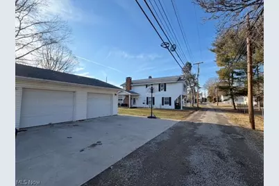 107 W 21st Street, Dover, OH 44622 - Photo 2