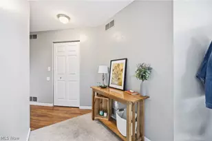 1183 Red Tail Hawk Dr, Boardman, OH 44512 - Photo 6