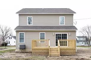 24431 Hartland Rd, Euclid, OH 44123 - Photo 6