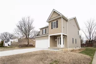 24431 Hartland Rd, Euclid, OH 44123 - Photo 2