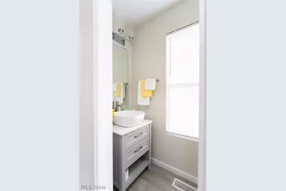 24431 Hartland Road, Euclid, OH 44123 - Photo 10