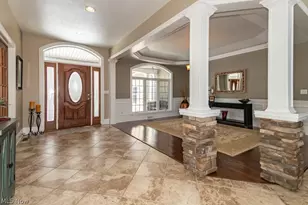 12195 Arborwood Way, Chardon, OH 44024 - Photo 10