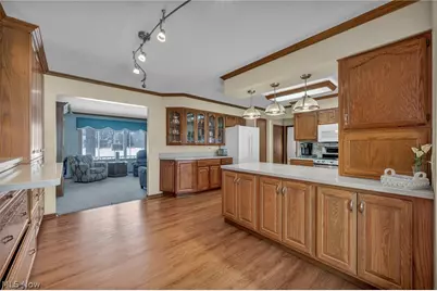 9217 Bechtel Road, Elyria, OH 44035 - Photo 10