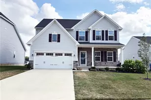 1240 Fountain View St NE, Canton, OH 44721 - Photo 2