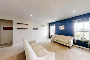 1240 Fountain View St NE, Canton, OH 44721 - Photo 6