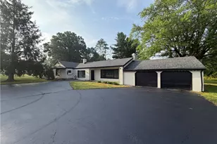 4055 Center Rd, Poland, OH 44514 - Photo 2