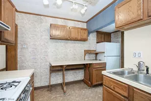 3131 Essex Rd, Cleveland Heights, OH 44118 - Photo 8