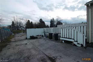 377 Coitsville Rd, Campbell, OH 44405 - Photo 4