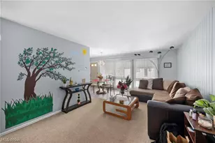 1682 Wakefield Dr, Akron, OH 44320 - Photo 6