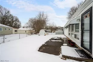 1682 Wakefield Dr, Akron, OH 44320 - Photo 24