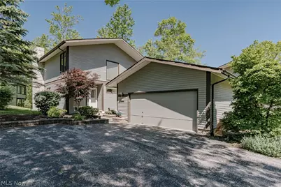 6919 Woodwalk Drive #38, Brecksville, OH 44141 - Photo 2