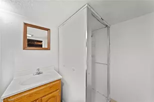 1410 Colonial Blvd NE, Canton, OH 44714 - Photo 24