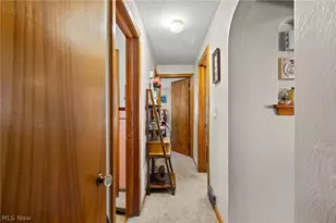 1410 Colonial Blvd NE, Canton, OH 44714 - Photo 14