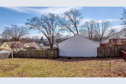 1410 Colonial Boulevard NE, Canton, OH 44714 - Photo 30