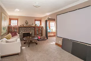 370 Wildwood Ave, Akron, OH 44320 - Photo 4