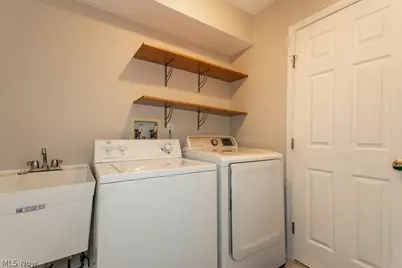 8697 Kingfisher Lane, Macedonia, OH 44056 - Photo 6