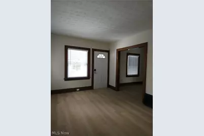 80 E Ido Avenue, Akron, OH 44301 - Photo 10