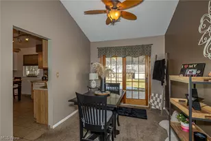 423 E Decker Dr, Green Hills, OH 44131 - Photo 10