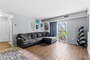 8557 N Akins Rd, North Royalton, OH 44133 - Photo 4