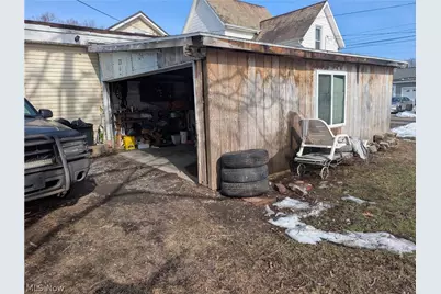 332 Front Avenue SW, New Philadelphia, OH 44663 - Photo 4