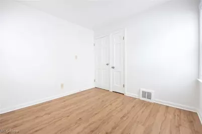 20600 Watson Road, Maple Heights, OH 44137 - Photo 20