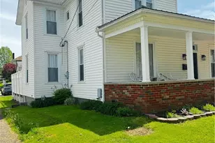 617 Park St, Barnesville, OH 43713 - Photo 2
