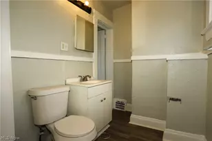 9409 Mt Auburn Ave, Loveland, OH 44104 - Photo 6