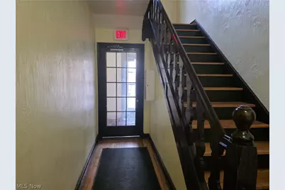 15610 Van Aken Boulevard #18, Huber Heights, OH 44120 - Photo 4