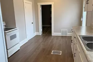 1729 Gambrinus Ave SW, Canton, OH 44706 - Photo 10