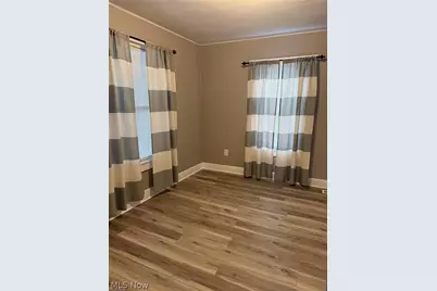 1729 Gambrinus Avenue SW, Canton, OH 44706 - Photo 8