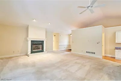 2729 Ariels Way, Akron, OH 44312 - Photo 8