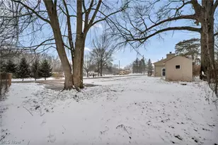 99 Meadowridge Rd, Mogadore, OH 44260 - Photo 24