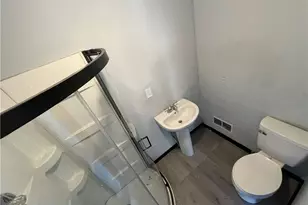 1216 Erie St, East Liverpool, OH 43920 - Photo 10