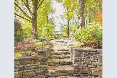 4639 Brainard Road, Chagrin Falls, OH 44022 - Photo 8