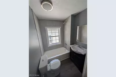 807 Woodland Avenue, Elyria, OH 44035 - Photo 18