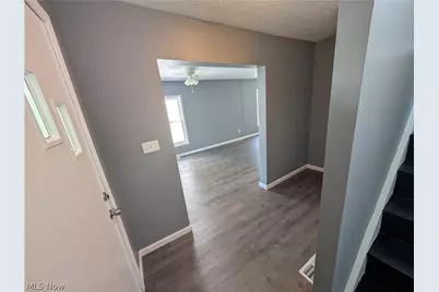 807 Woodland Avenue, Elyria, OH 44035 - Photo 10