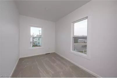 530 E High Street, Uhrichsville, OH 44683 - Photo 22