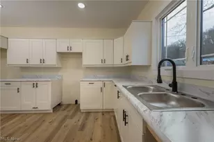 530 E High St, Uhrichsville, OH 44683 - Photo 12