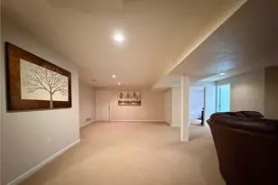 1343 Courtland Rd, Weirton, WV 26062 - Photo 38