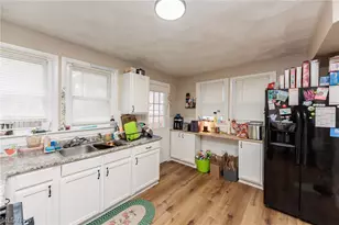 1446 Hopkins Ave, Oakwood, OH 44107 - Photo 10