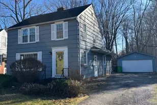 4586 E Berwald Rd, South Euclid, OH 44121 - Photo 2
