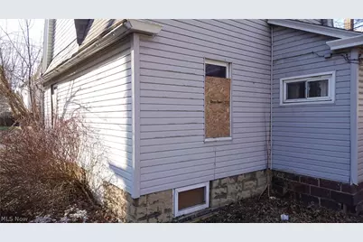 2407 Trussit Avenue, Youngstown, OH 44505 - Photo 16