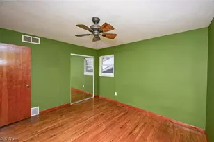 23993 Fairlawn Dr, North Olmsted, OH 44070 - Photo 22