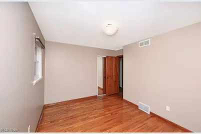 23993 Fairlawn Drive, North Olmsted, OH 44070 - Photo 16