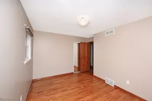 23993 Fairlawn Dr, North Olmsted, OH 44070 - Photo 16