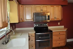 7615 Stuhldreher St NW, Massillon, OH 44646 - Photo 2