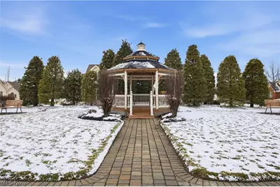 246 Village Court, Columbiana, OH 44408 - Photo 20